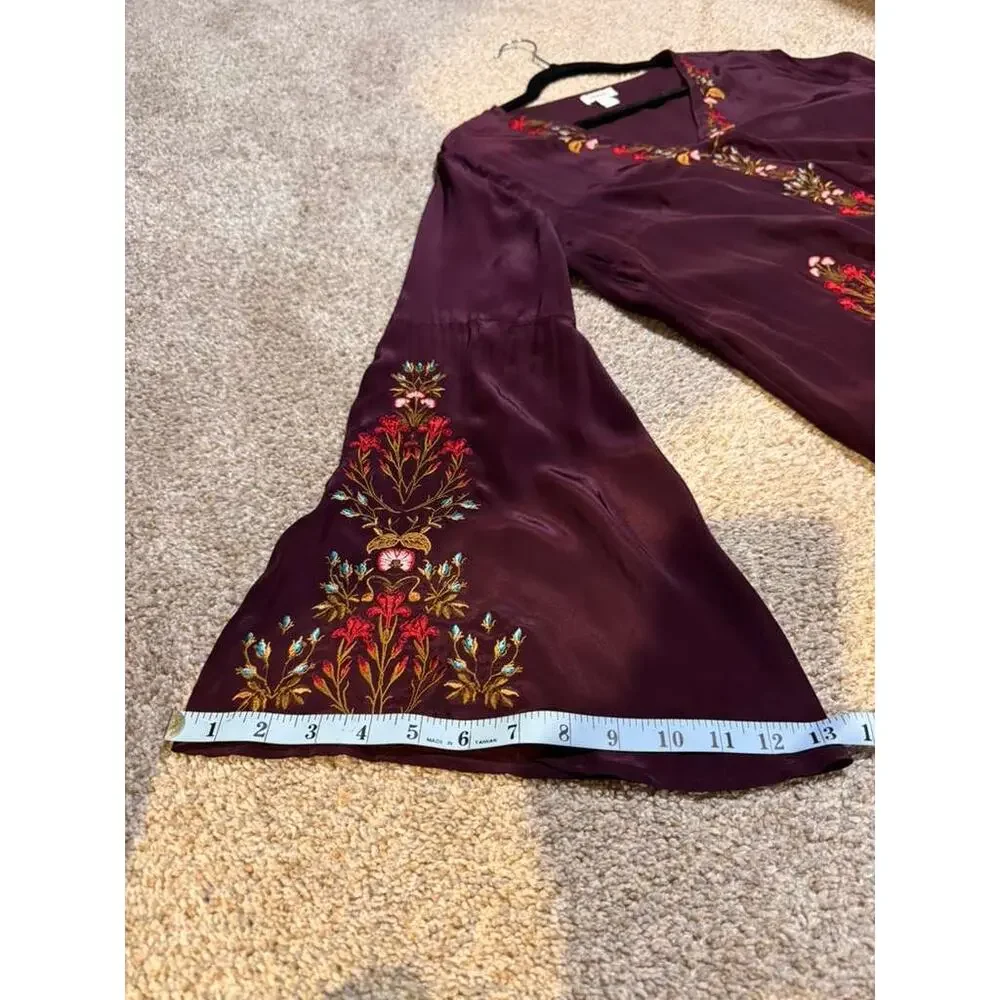 Sundance Embroidered Blouse Women's Small Burgundy V-Neck Bell Sleeve Boho - Picture 10 of 12